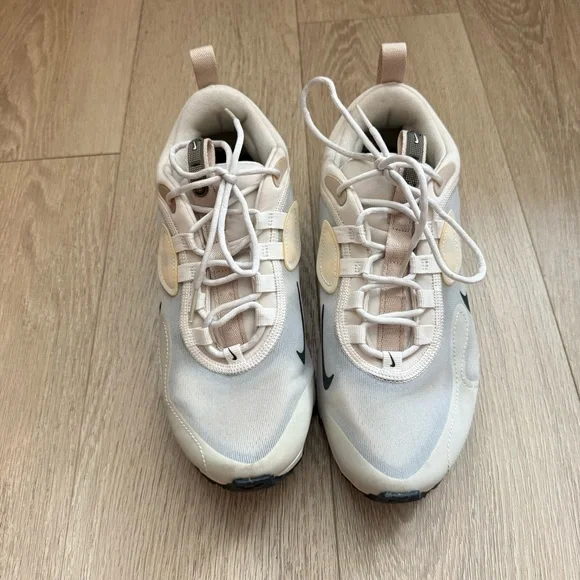 Nike Spark Women's Sneakers LIKE NEW - Picture 6 of 9